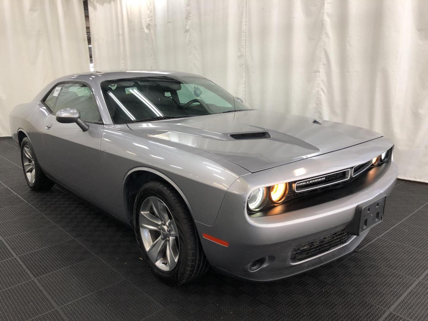 2015 GRAY /BLACK Dodge Challenger SXT (2C3CDZAGXFH) with an 3.6L V6 DOHC 24V engine, 5-Speed Automatic transmission, located at 2020 East Division Street, Arlington, TX, 76011, (817) 801-3191, 32.742390, -97.076874 - Photo#4