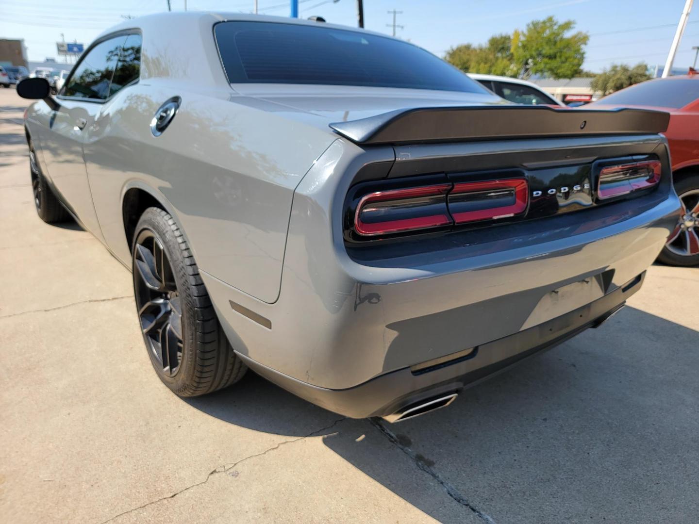 2019 Grey Dodge Challenger SXT (2C3CDZAG7KH) with an 3.6L V6 DOHC 24V engine, 8A transmission, located at 2020 East Division Street, Arlington, TX, 76011, (817) 801-3191, 32.742390, -97.076874 - Photo#4