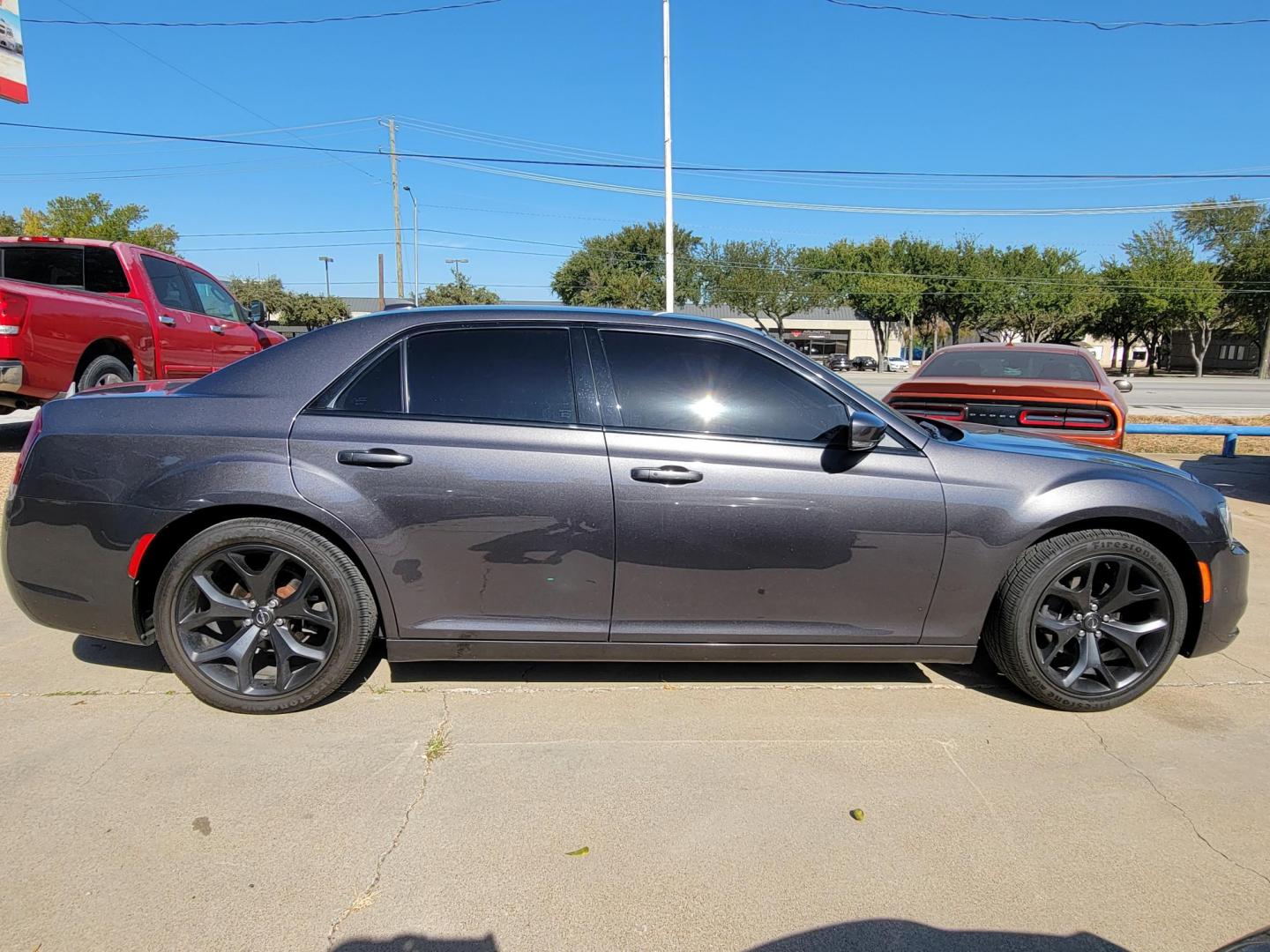 2021 GRAY Chrysler 300 S V6 RWD (2C3CCABG1MH) with an 3.6L V6 DOHC 24V engine, 8A transmission, located at 2020 East Division Street, Arlington, TX, 76011, (817) 801-3191, 32.742390, -97.076874 - Photo#2