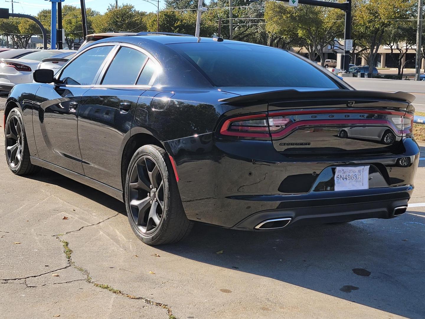 2020 Black Dodge Charger SXT (2C3CDXBG1LH) with an 3.6L V6 DOHC 24V engine, 8A transmission, located at 2020 East Division Street, Arlington, TX, 76011, (817) 801-3191, 32.742390, -97.076874 - Photo#6