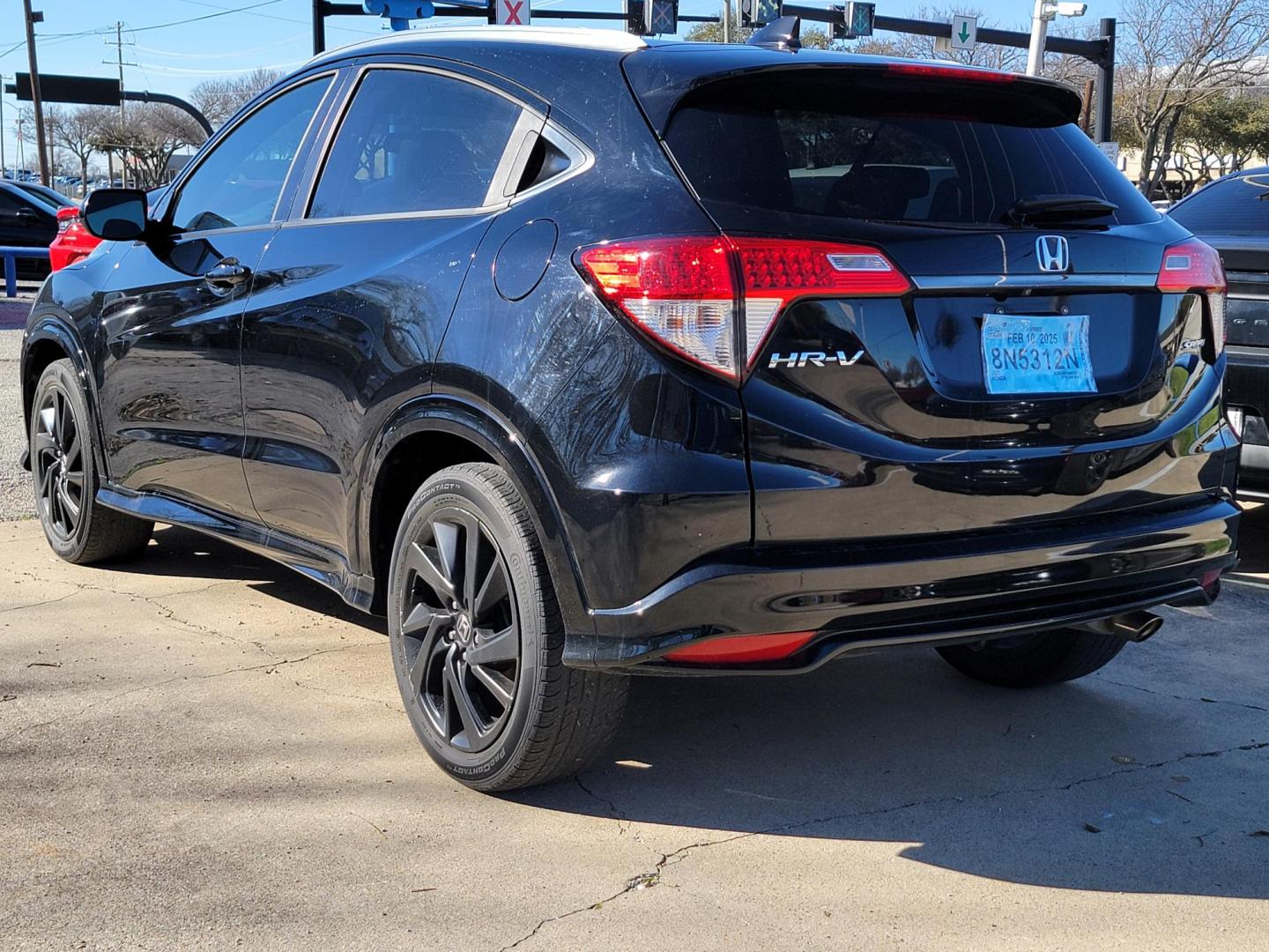 2021 Black Honda HR-V Sport (3CZRU5H15MM) with an 1.8L L4 DOHC 16V engine, CVT transmission, located at 2020 East Division Street, Arlington, TX, 76011, (817) 801-3191, 32.742390, -97.076874 - Photo#4