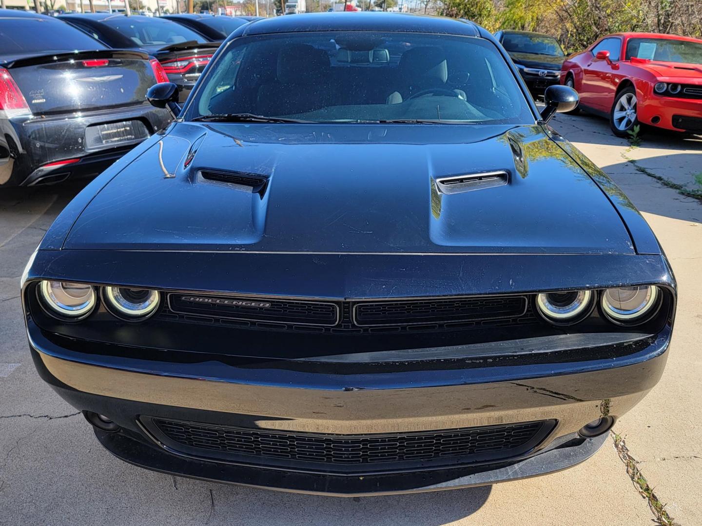 2018 Black Dodge Challenger SXT (2C3CDZAG9JH) with an 3.6L V6 DOHC 24V engine, 8A transmission, located at 2020 East Division Street, Arlington, TX, 76011, (817) 801-3191, 32.742390, -97.076874 - Photo#7